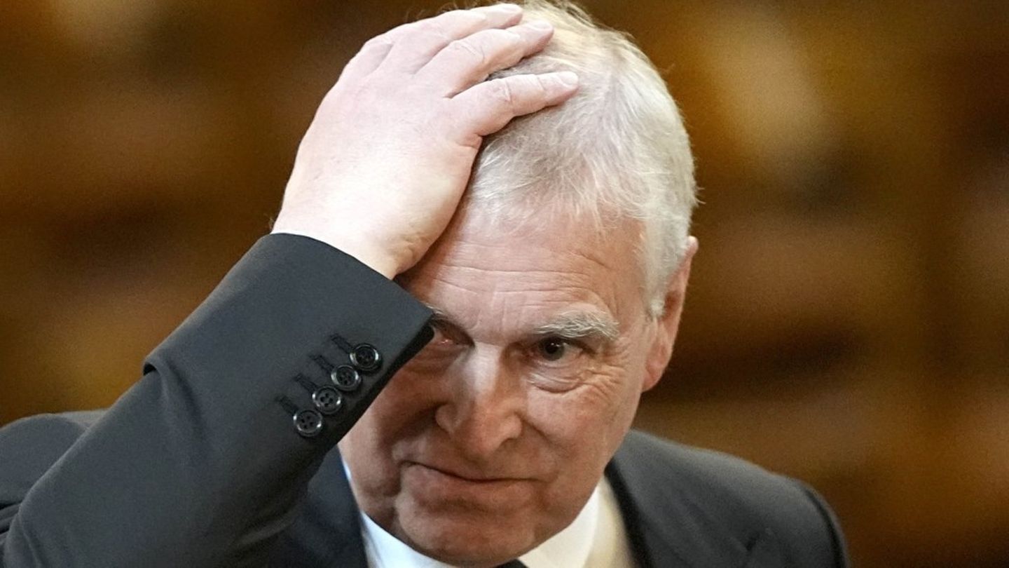 Muss sich jetzt auch noch um eine eigene Homepage kümmern: Andrew Mountbatten Windsor, ehemals Prinz Andrew.