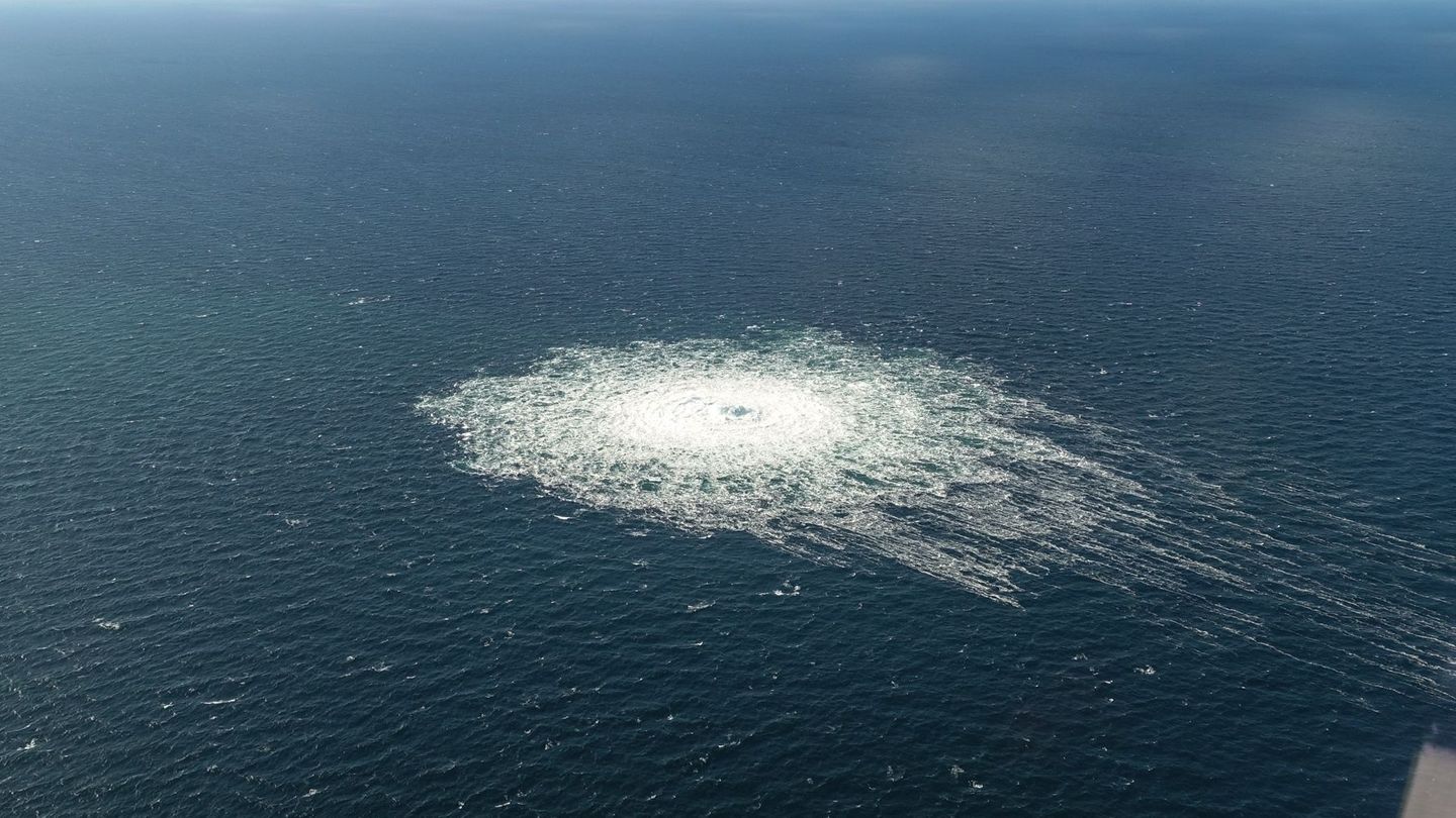 Das Nord-Stream-2-Gasleck in der Nähe von Bornholm aus der Luft