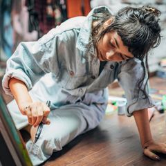 Kunst vom Hausarzt: "Soziale Rezepte" sollen dem Wohlbefinden dienen – das kann ein Malkurs sein  