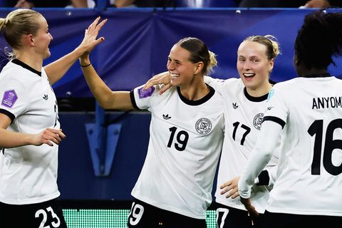 Mal wieder bei einer WM jubeln: Das ist das Ziel der deutschen Fußballerinnen. (Archivbild) Foto: Jeremias Gonzalez/AP/dpa
