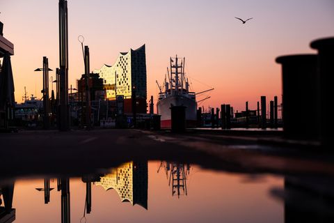 Das berühmte Museumsschiff Cap San Diego muss in die Werft. (Archivbild) Foto: Christian Charisius/dpa