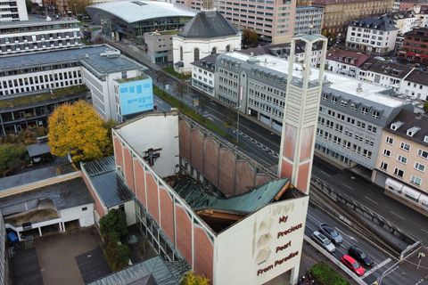 Der Einsturz des Daches der Elisabethkirche ist etwa zwei Jahre her. (Archivbild) Foto: Swen Pförtner/dpa
