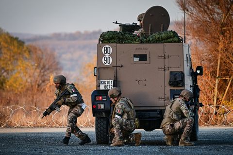 Französische Soldaten während einer Truppenübung