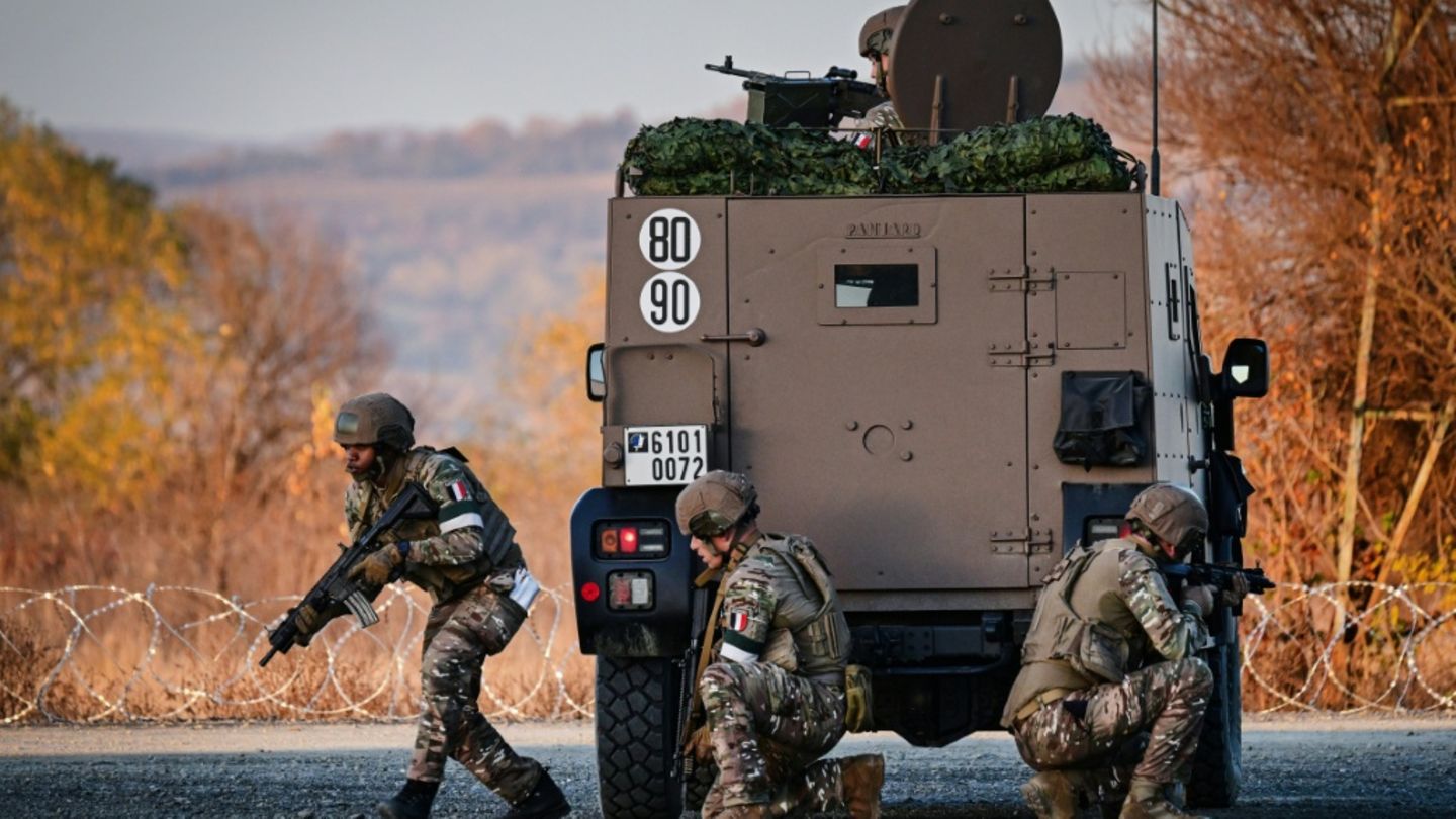 Französische Soldaten während einer Truppenübung
