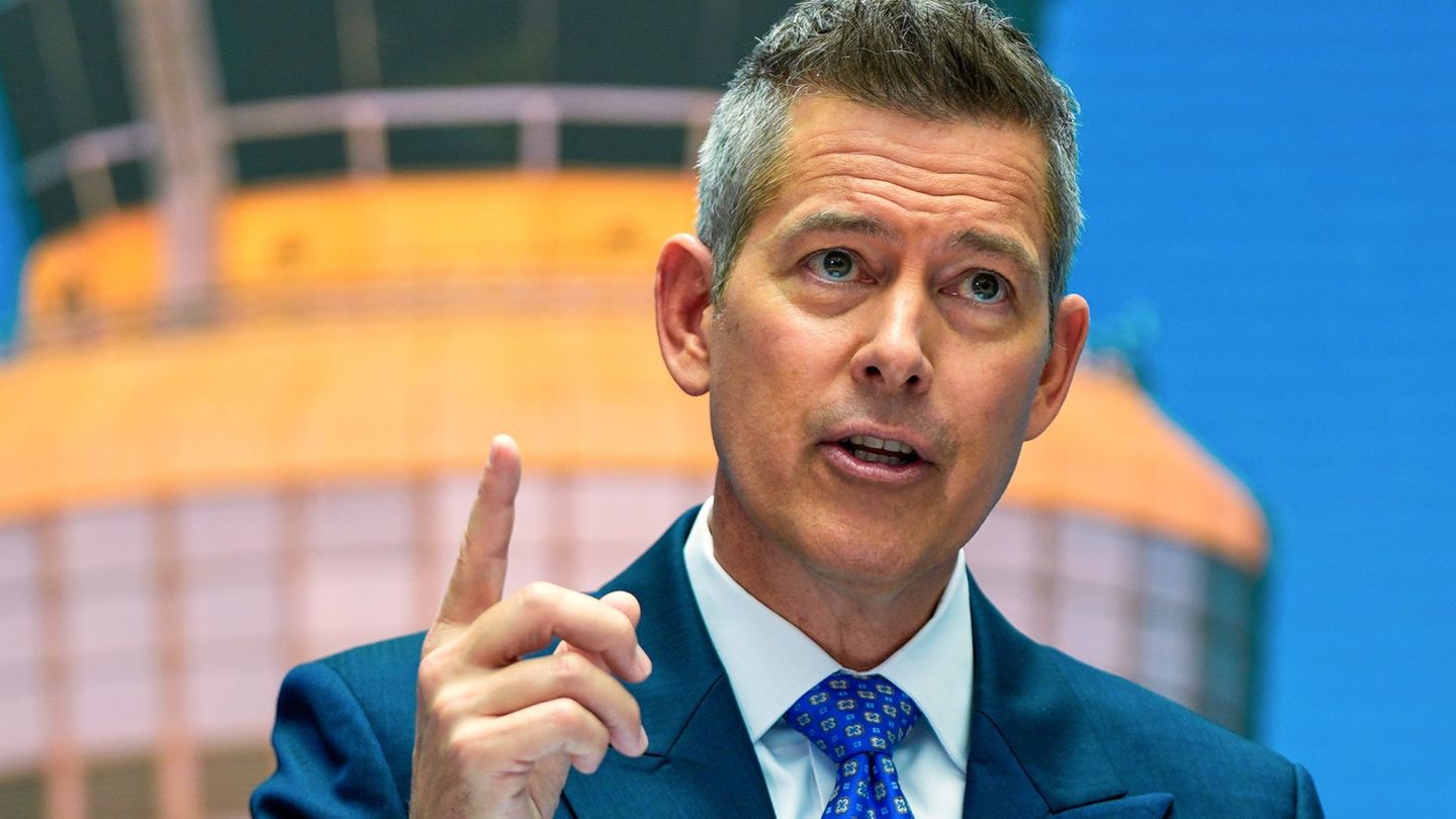 US-Haushaltsstreit: Shutdown: US-Minister droht mit Schließung von Lufträumen