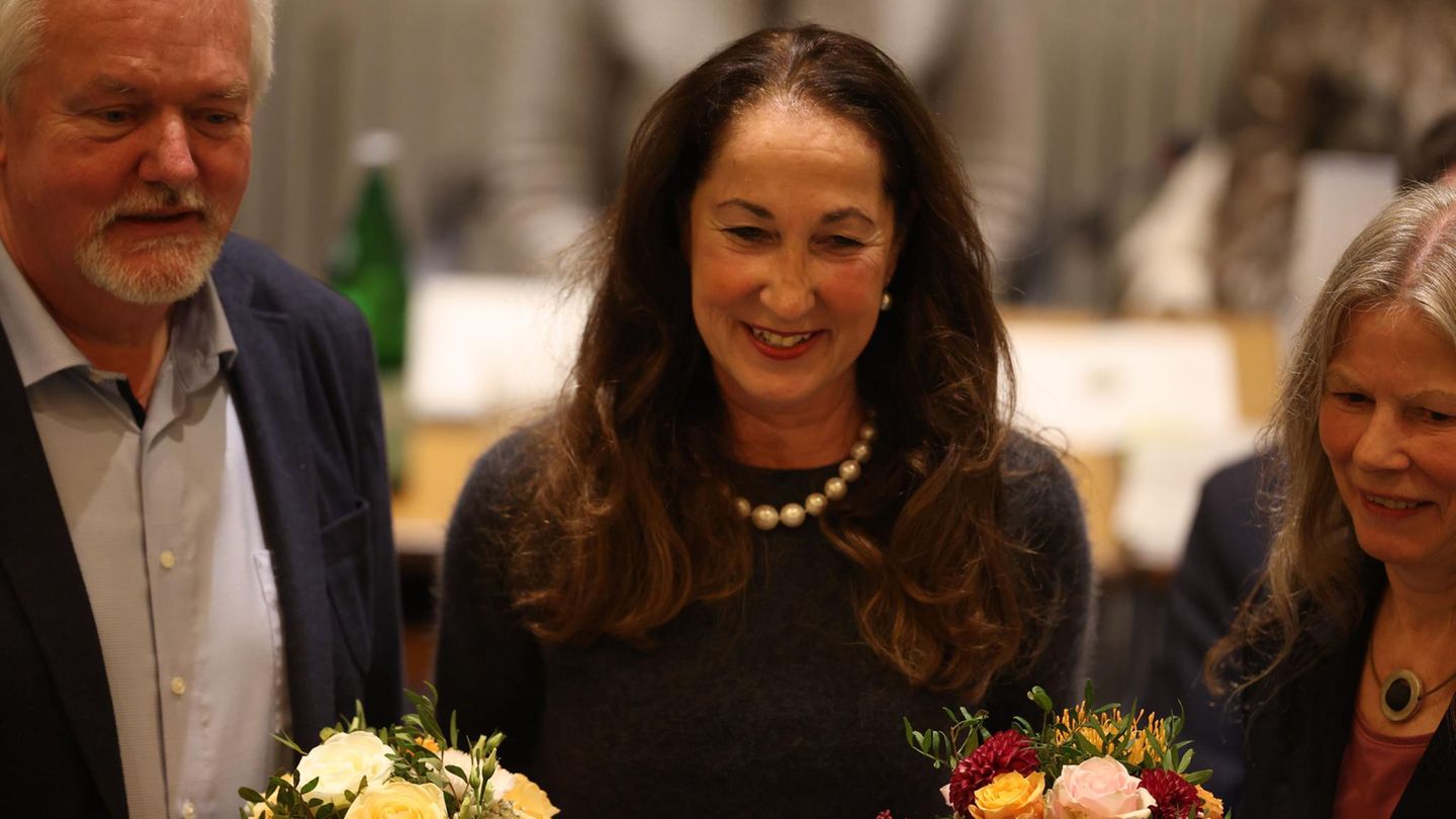 Iris Stalzer po napadu z nožem nastopila kot županja Herdecke