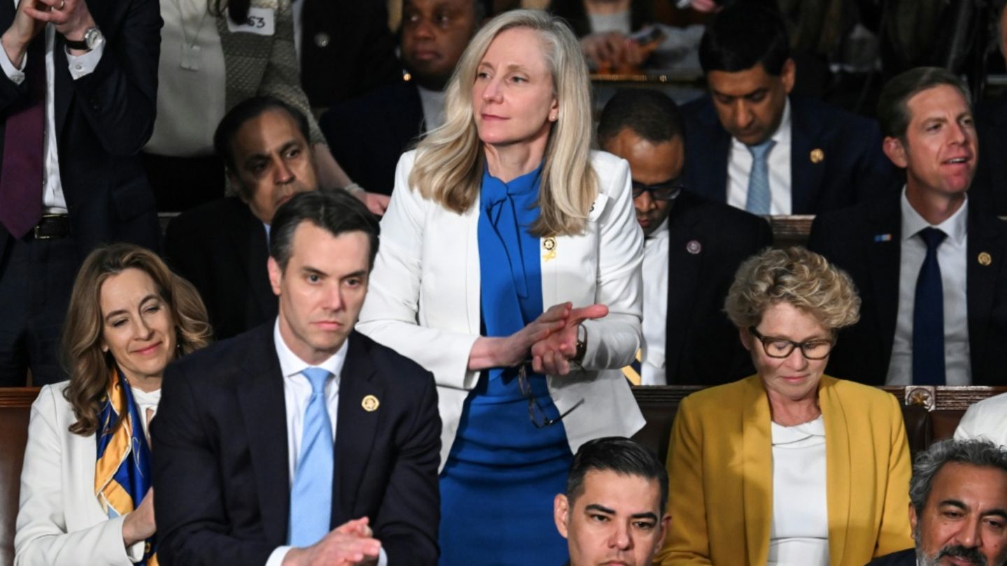 Prognosen: Demokraten gewinnen Gouverneurswahl in US-Bundesstaat Virginia