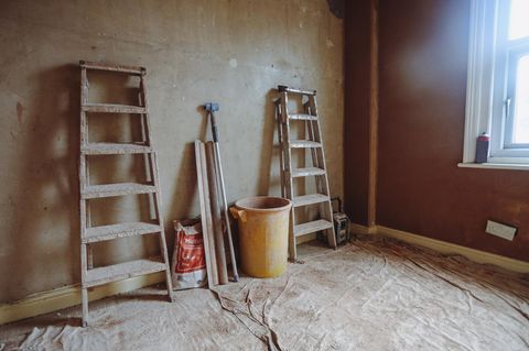 Arbeitsschutz: Leitern auf einer Baustelle