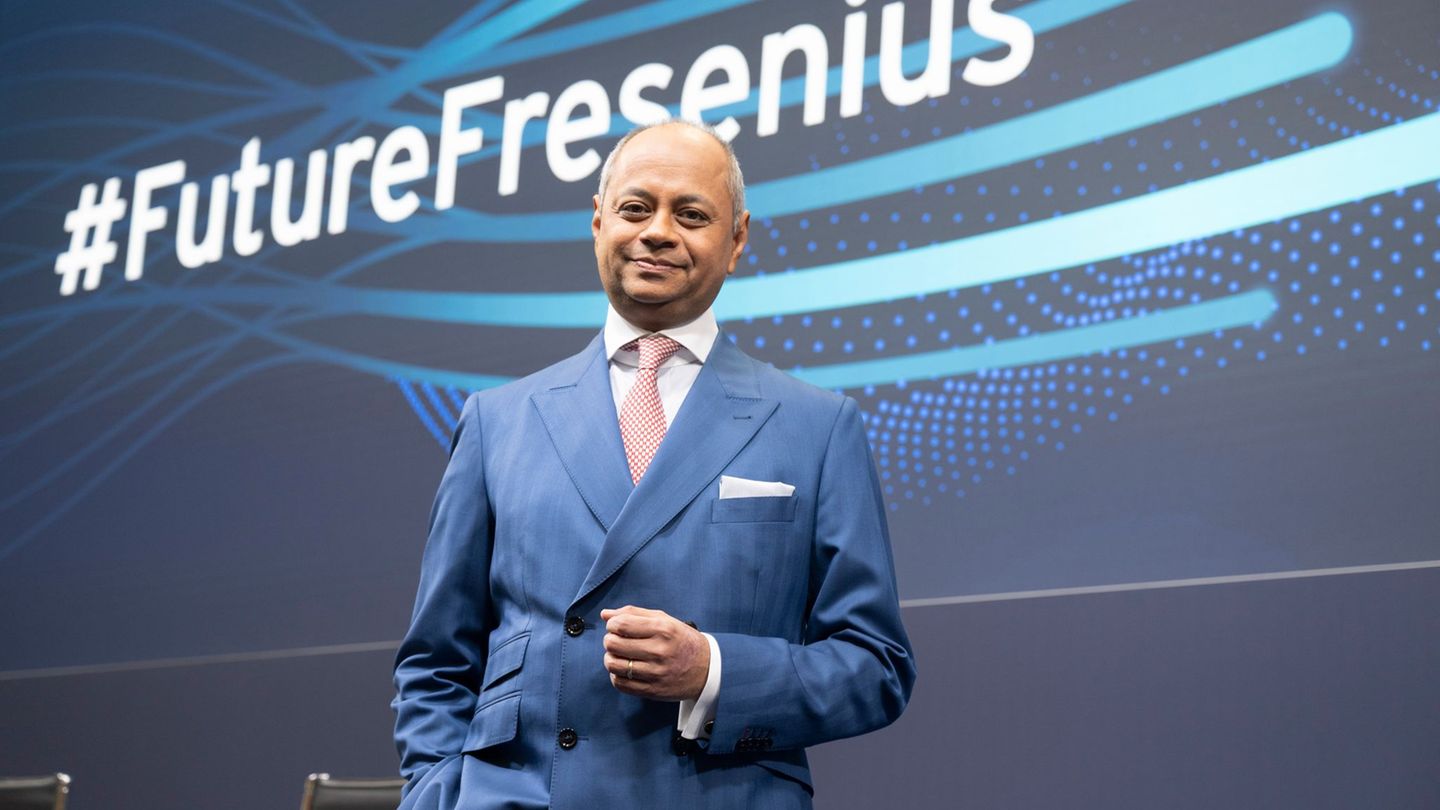 Gesundheitskonzern: Fresenius verdient überraschend viel und hebt Prognose an
