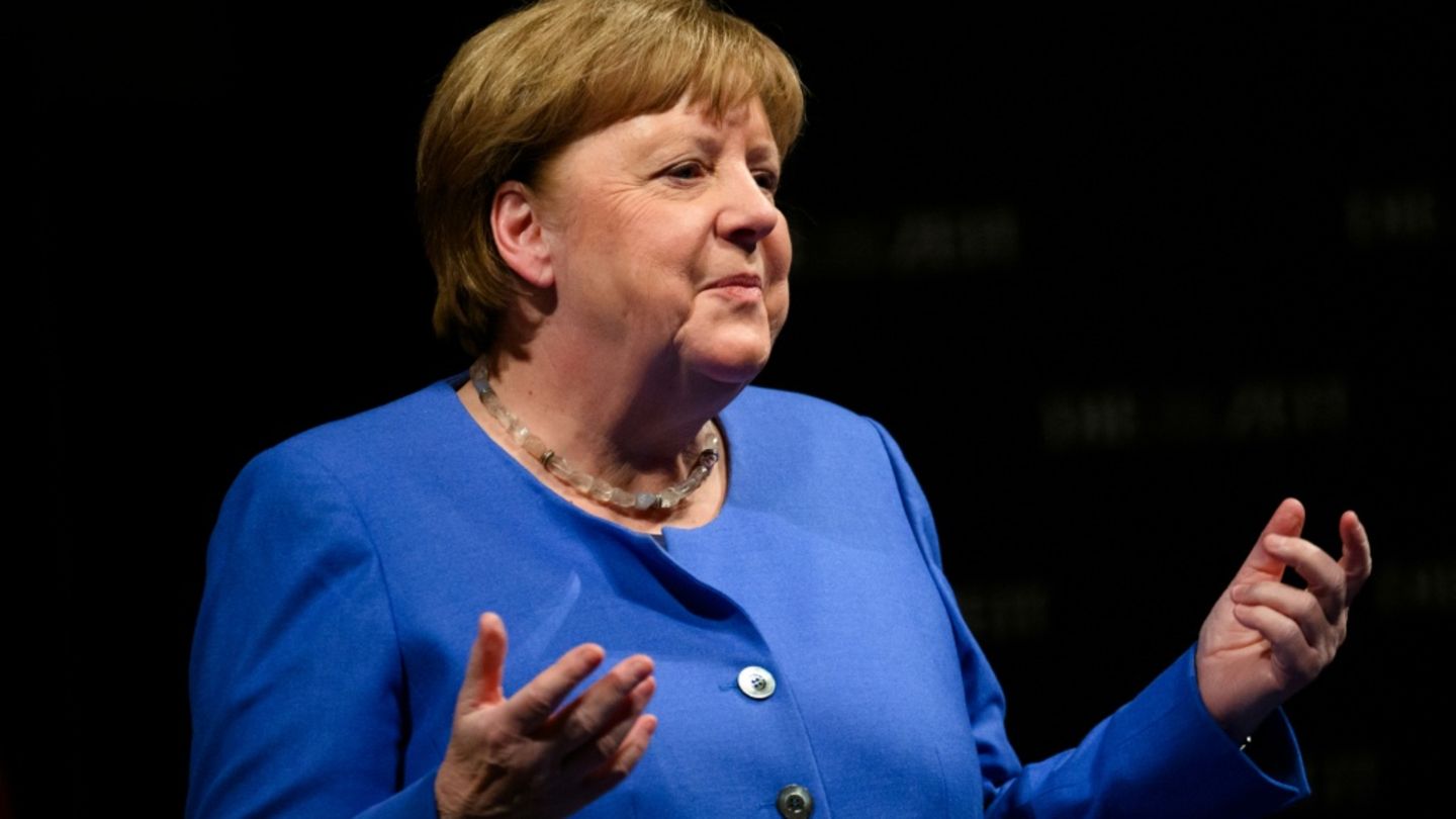 Merkel will Merz "handschriftlich" zum 70. Geburtstag gratulieren