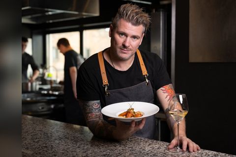In seinem Restaurant Ox & Klee präsentiert Daniel Gottschlich Sterneküche.