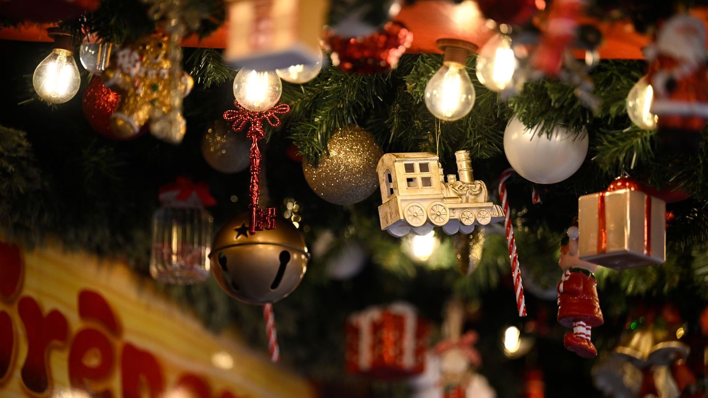 Bei den Kunden ist die Lust auf Weihnachtsmärkte noch nicht wieder so groß wie vor der Pandemie. Foto: Roberto Pfeil/dpa