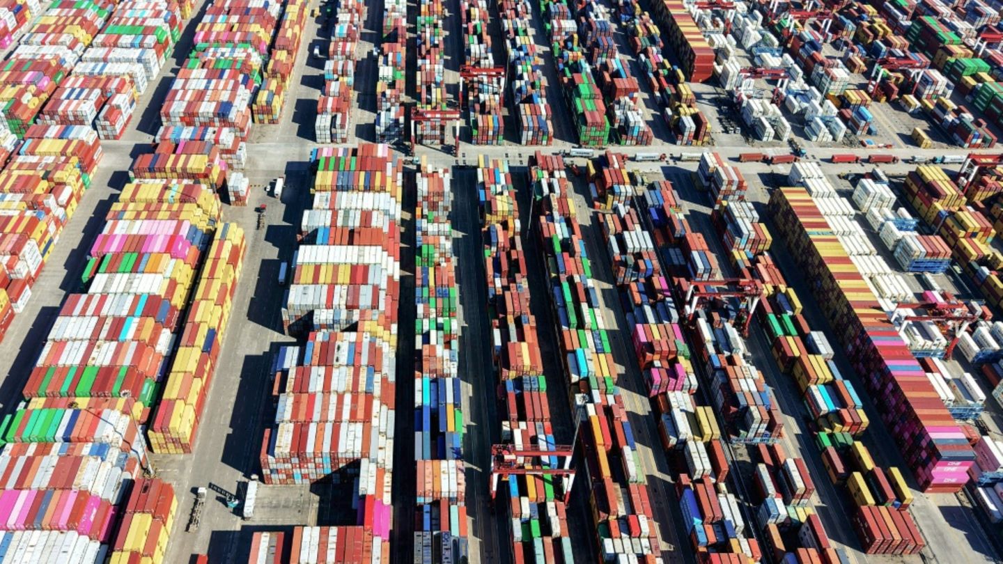 China und USA setzen Vereinbarungen aus Xi-Trump-Gespräch bei Zöllen um