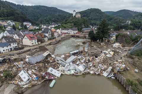 Im Sommer 2021 starben in Rheinland-Pfalz 136 Menschen, ein Mensch gilt weiterhin als vermisst. (Archivbild) Foto: Boris Roessle