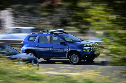 Auto Frankreich Verletzte Polizei