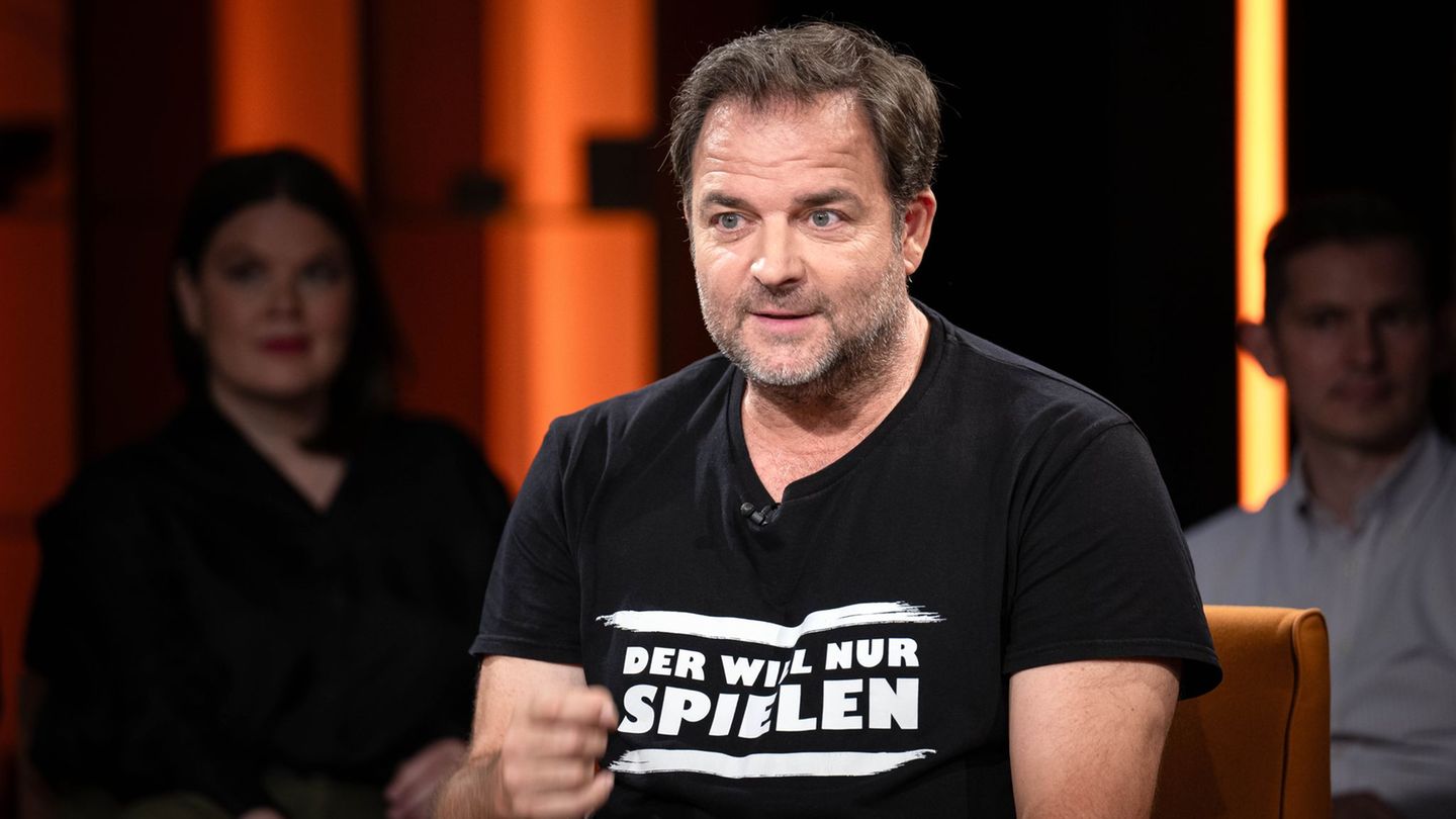 Hundeexperte Martin Rütter hat seine letzte Tour angekündigt. (Archivbild) Foto: Sina Schuldt/dpa