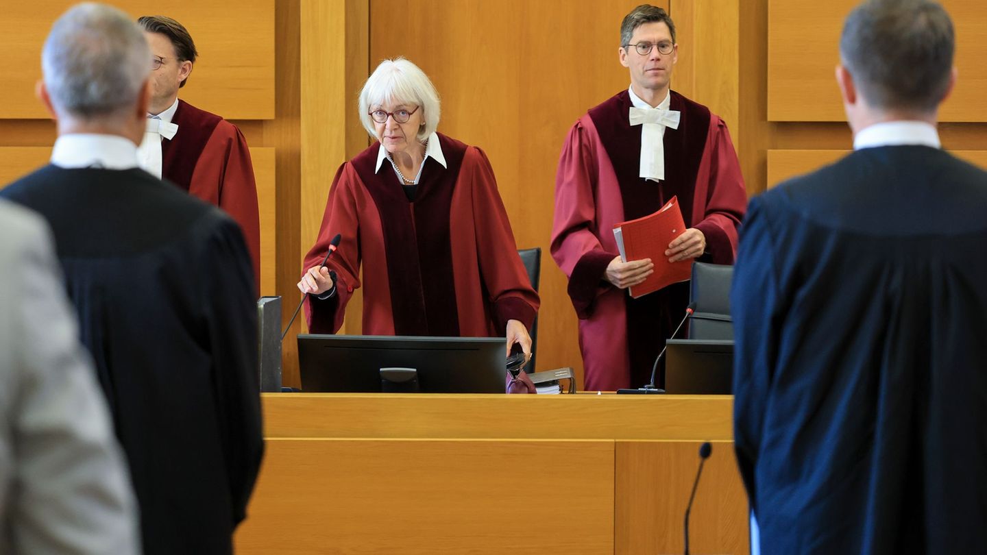 Das Bundesverwaltungsgericht verhandelt zum geplanten Lückenschluss der A1 in der Eifel Foto: Jan Woitas/dpa