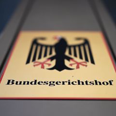 Der Bundesgerichtshof hat eine Klausel in einer Reiseversicherung unter die Lupe genommen. (Archivbild) Foto: Uli Deck/dpa