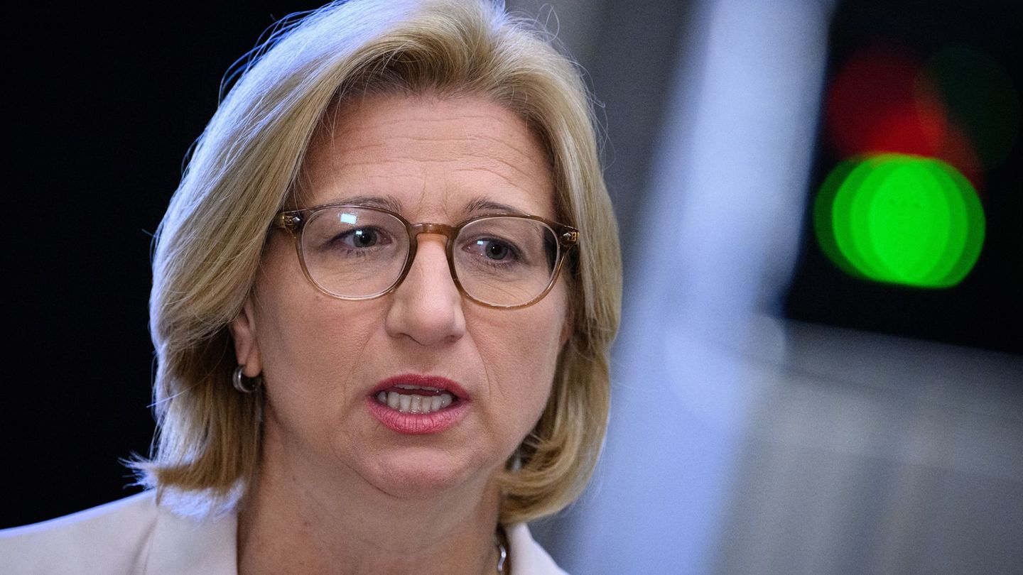 Die Länder mit Stahlstandorten haben sich positioniert (Archivbild) Foto: Bernd von Jutrczenka/dpa