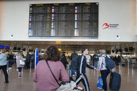 Am Dienstagabend kam der Flugbetrieb am Brüsseler Flughafen wegen Drohnen zweimal zum Erliegen. Foto: Virginia Mayo/AP/dpa