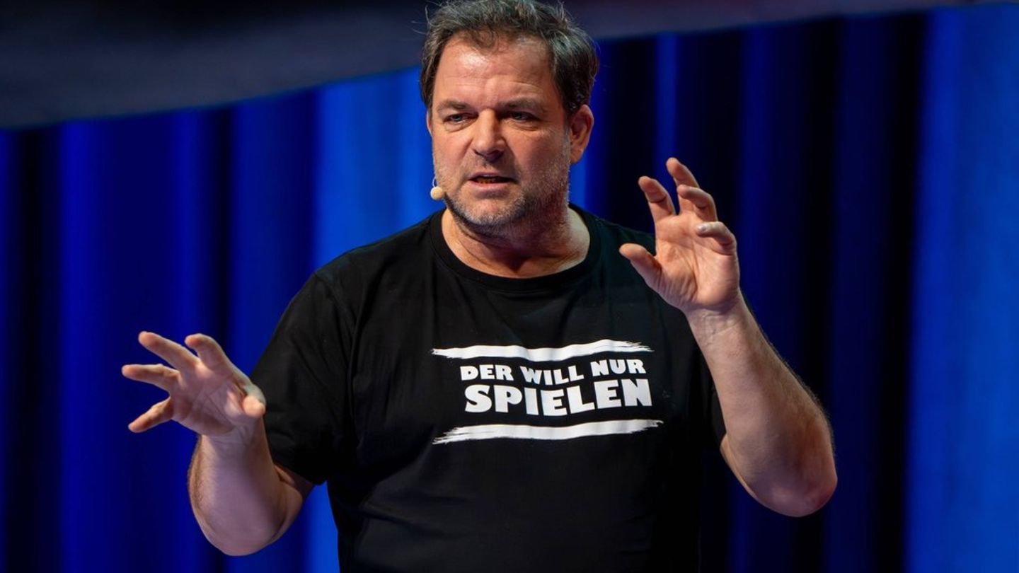 Martin Rütter bei einem Bühnenauftritt in diesem Jahr.