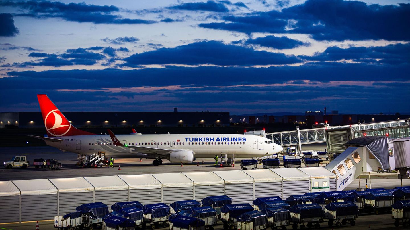 Luftverkehr: Flughafen Hannover nach Drohnensichtung gesperrt