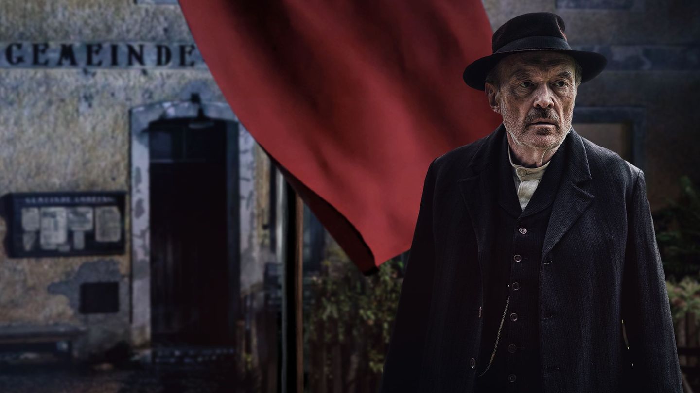 Nicht auffallen, niemandem etwas schulden: Der Schuster Julius Kraus (Josef Hader) ist der Protagonist des Zweiteilers nach Oskar Maria Grafs Roman "Unruhe um einen Friedfertigen".