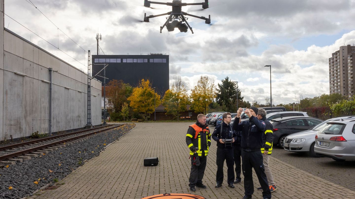 Fliegende Augen: Einsatzdrohnen erleichtern Brandbekämpfung in Frankfurt