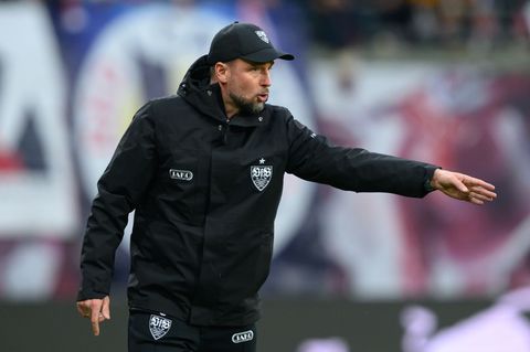 Sebastian Hoeneß geht mit Respekt in das Aufeinandertreffen mit Rotterdam. Foto: Hendrik Schmidt/dpa