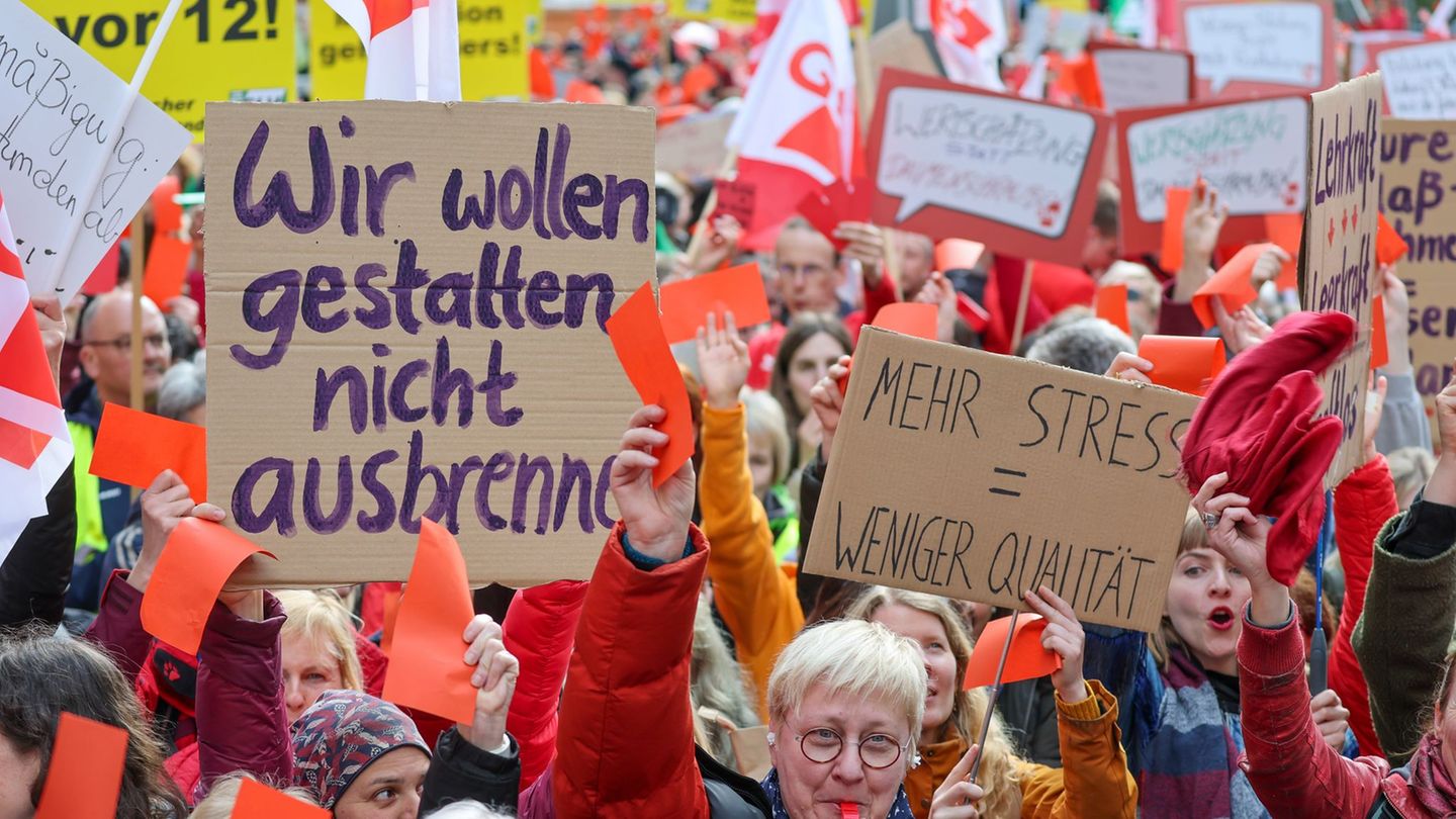 Neun von zehn Lehrern in Sachsen steigen vorzeitig aus dem Lehramt aus. (Archivbild) Foto: Jan Woitas/dpa