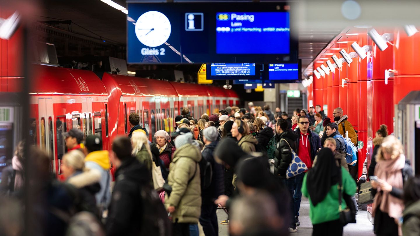 Aufgrund von Bauarbeiten kommt es zu vollen Zügen zwischen Pasing und Hauptbahnhof. Foto: Lukas Barth/dpa