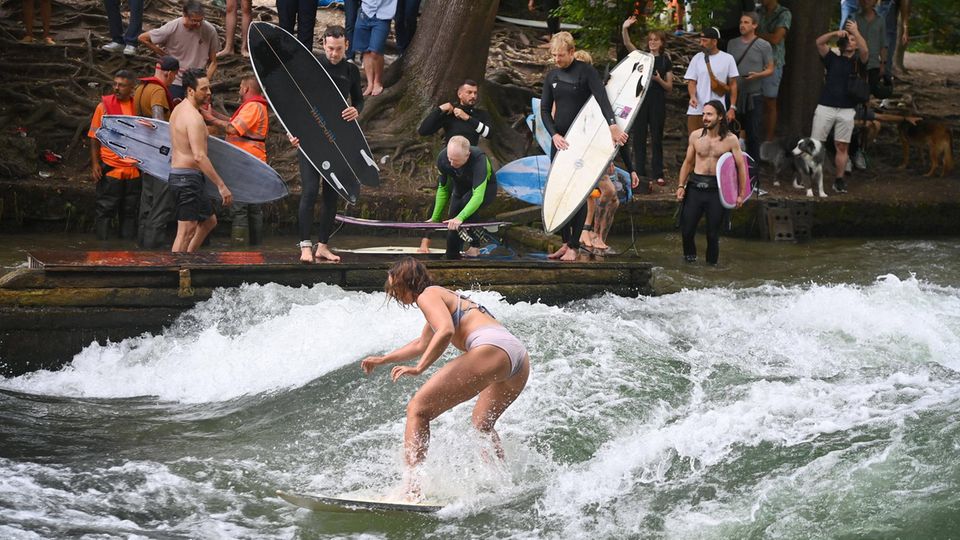"Das darf so nicht bleiben": Kickstart von Münchener Eisbachwelle schlägt fehl