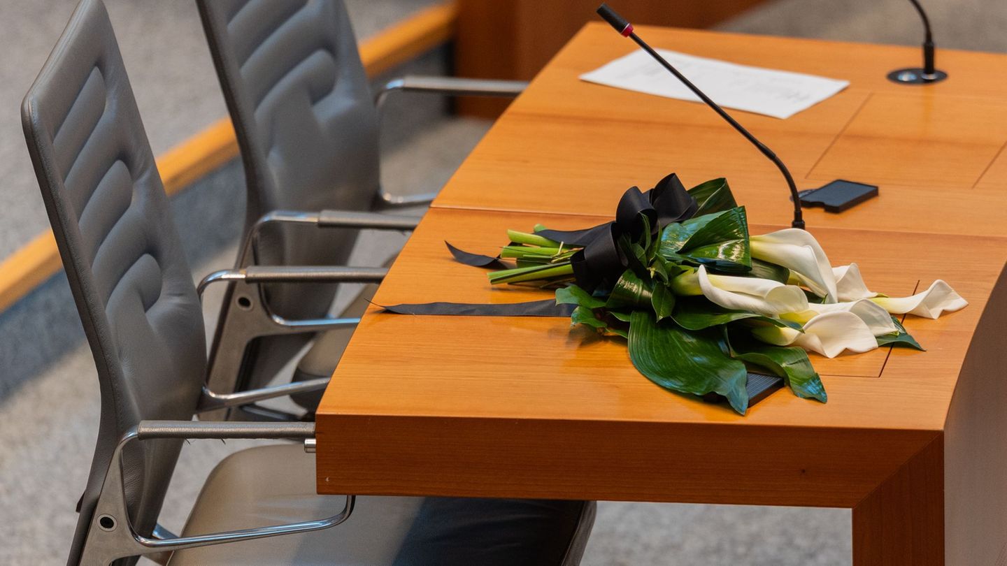 Der kürzlich gestorbene FDP-Politiker Marc Lürbke hinterlässt eine Lücke im nordrhein-westfälischen Landtag, die nun durch einen