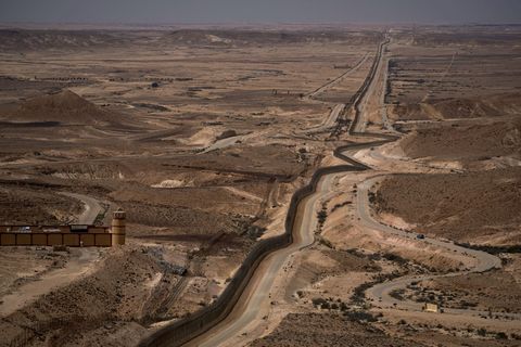 Grenzgebiet zwischen Israel und Ägypten. (Archivbild) Foto: Leo Correa/AP/dpa