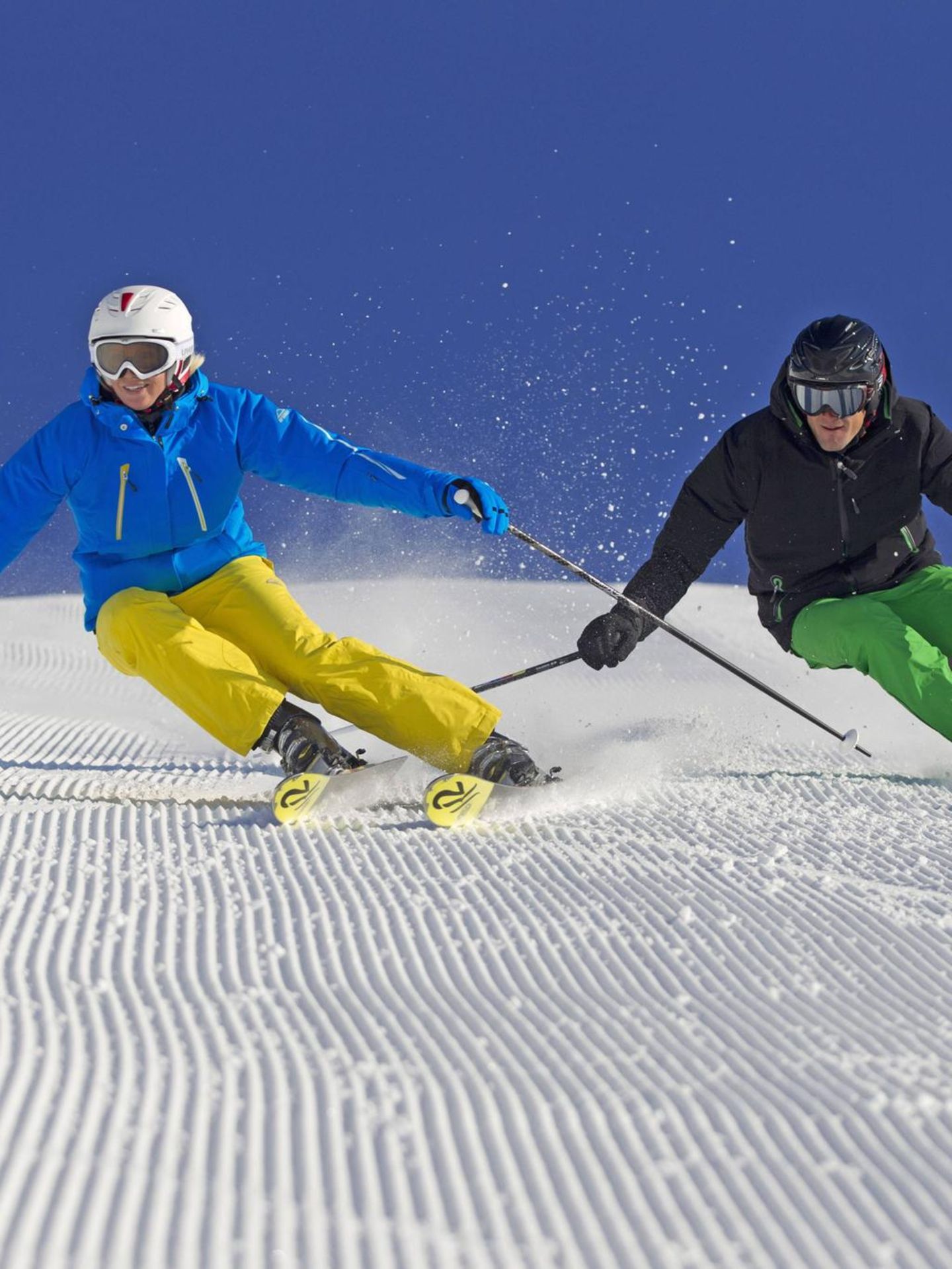 Schneesicher mit ausgelassenem Aprés-Ski, aber auch nichts für Wintersportler mit schmalem Budget. Obertauern liegt auf 1600 bis 2300 Metern Höhe und eignet sich für alle Fahrniveaus. Ein Skipass für einen Tag kostet 69,50 Euro, die Unterkunft 244 Euro, in der Nebensaison rund 170 Euro. Tageskosten: 276,50 Euro