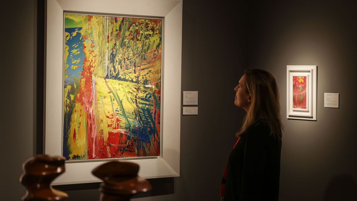 Das Bild "U.L." von Gerhard Richter ist das teuerste Werk auf der Messe. Foto: Oliver Berg/dpa