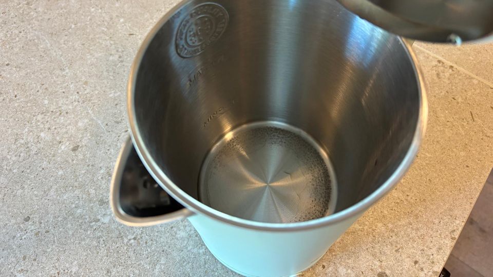 stern Wasserkocher Test Blick ins Innere des Balter WK-4