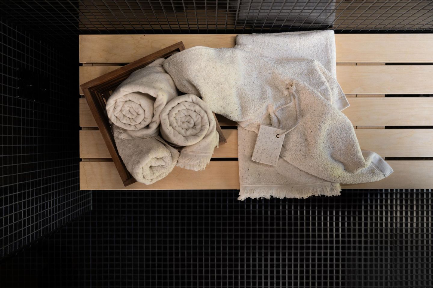 MÖVE Calm Essence Home Spa Collection