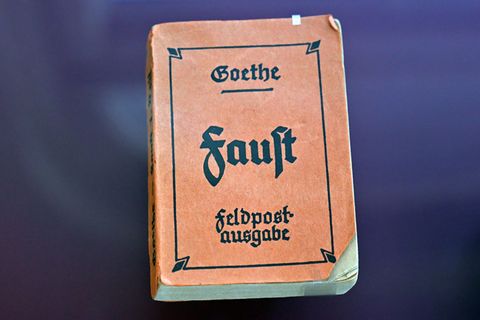 Für die einen ungebrochen wichtig, für die anderen ein Schul-Trauma: Goethes "Faust" ist in immer weniger Bundesländern Pflichtl