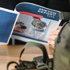 Der Mietenreport des Mieterbunds weist auf eine zunehmende Überbelastung durch Wohnkosten auch des Mittelstands hin. Foto: Britt