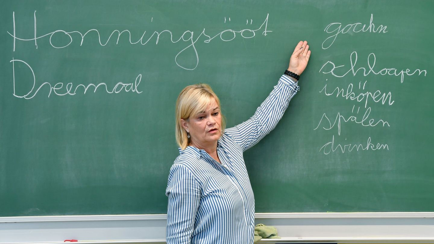 An mehreren Schulen in Mecklenburg-Vorpommern wird Niederdeutsch unterrichtet. Die Schüler durften Vorschläge für das erste "Nie