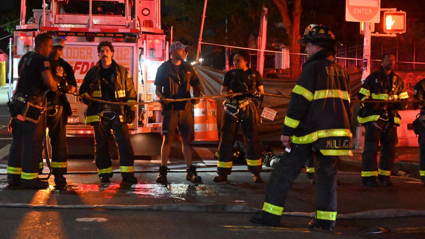 Brände in der Bronx: Auto explodiert mitten in New York – Video zeigt riesigen Feuerball