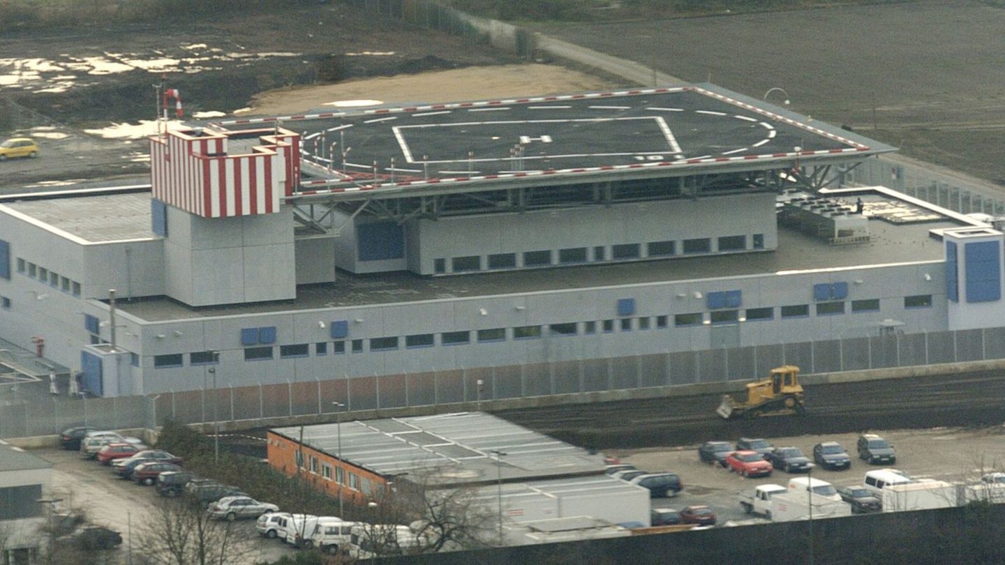 Ein junger Syrer muss für mehrere Jahre ins Gefängnis, weil er sich zu einem Mord bereit erklärt haben soll. (Archivfoto) Foto: