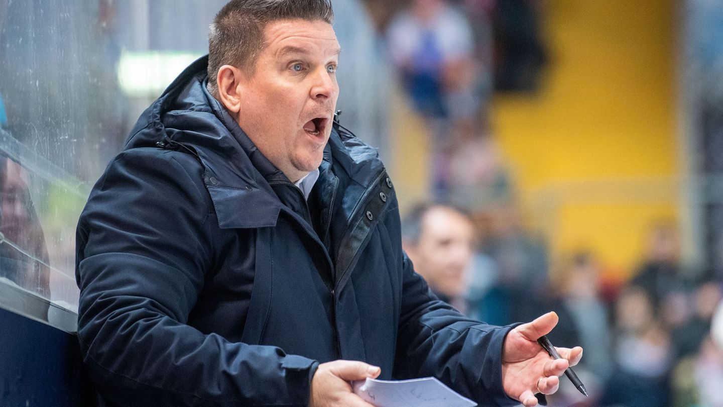 Tom Pokel trainiert künftig die Löwen Frankfurt. (Archivbild) Foto: Lino Mirgeler/dpa