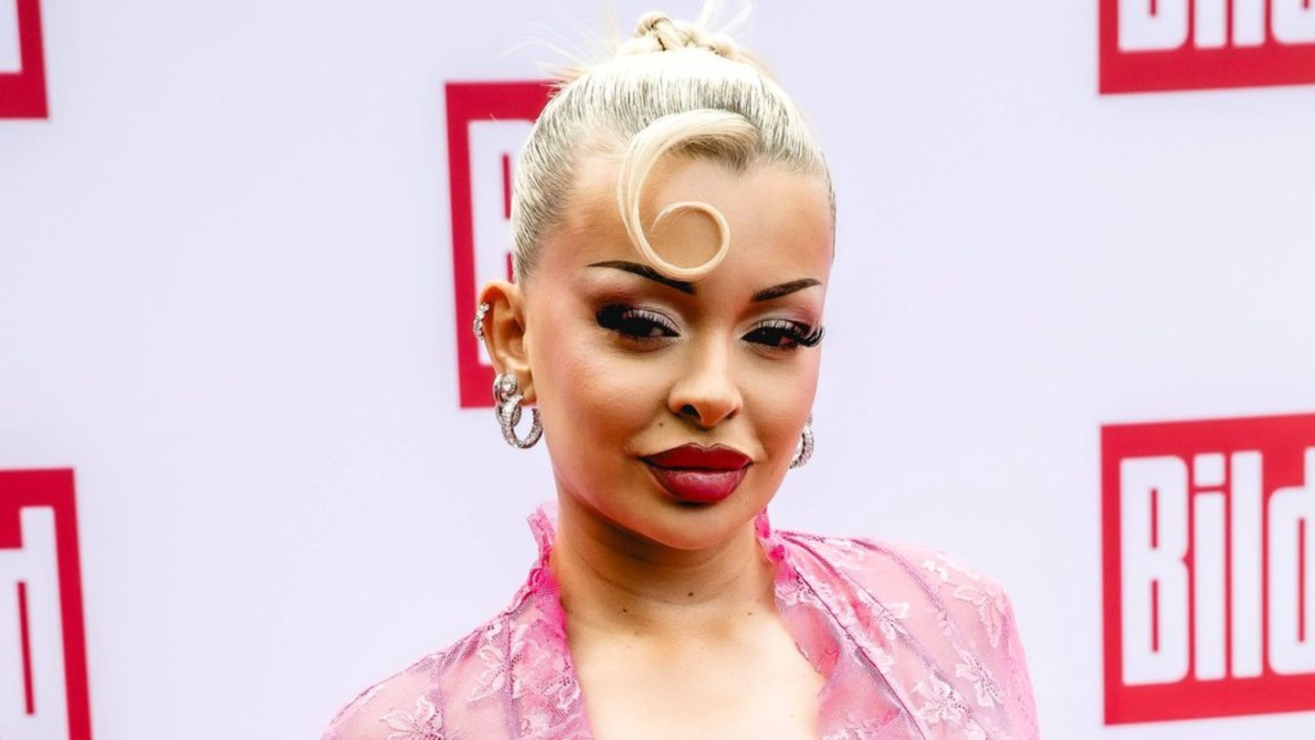 Eine Autofahrt unter Alkoholeinfluss könnte für Katja Krasavice sehr teuer werden.