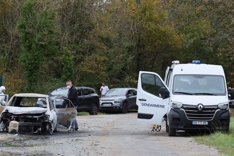 Nach einer Autoattacke in Westfrankreich beruft sich der Fahrer auf "Befehle von Allah". (Archivbild) Foto: Yohan Bonnet/AP/dpa