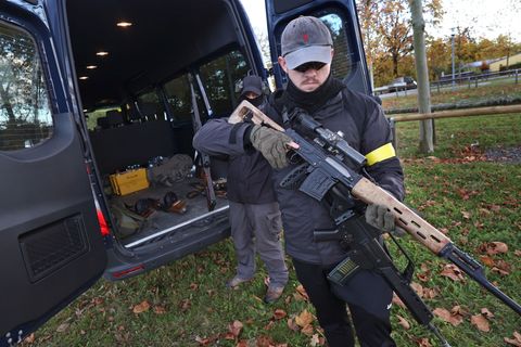 Die Bundeswehr-Großübung "Marshal Power" beschäftigt seit dem fatalen Schuss eines Polizisten auf einen Soldaten nicht nur die B