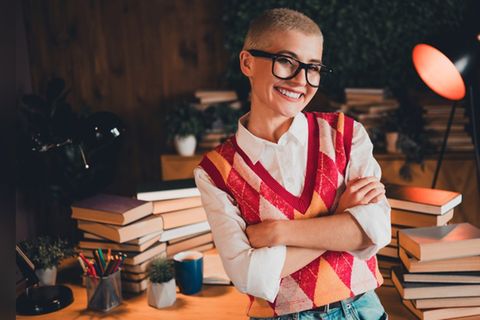 Argyle-Weste, -Pullover und -Strickjacken führen die Strickmodetrends der Saison an.