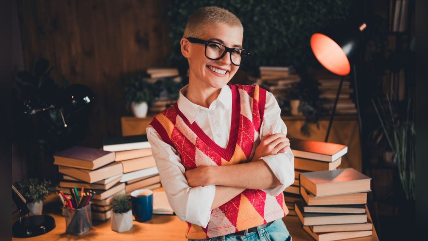 Argyle-Weste, -Pullover und -Strickjacken führen die Strickmodetrends der Saison an.