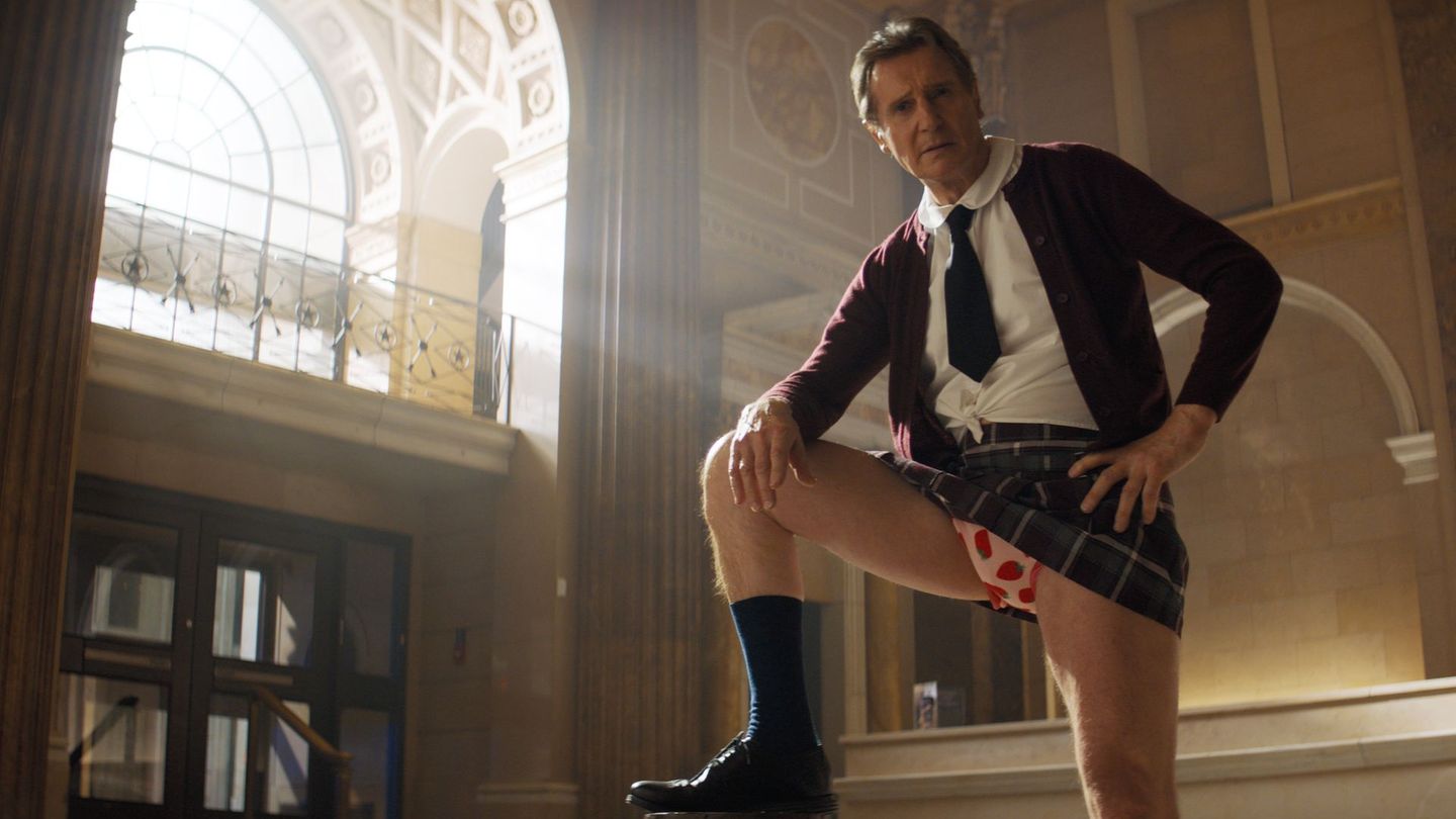 Ein neuer "Nackte Kanone"-Film ohne Leslie Nielsen – unmöglich, möchte man meinen. Aber ein paar Wahnsinnige, darunter Liam Neeson (Bild) als neuer Frank Drebin, haben es trotzdem versucht.